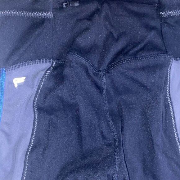 Fabletics Motion 365 7/8 length leggings w/zip back pocket XS - Picture 3 of 6